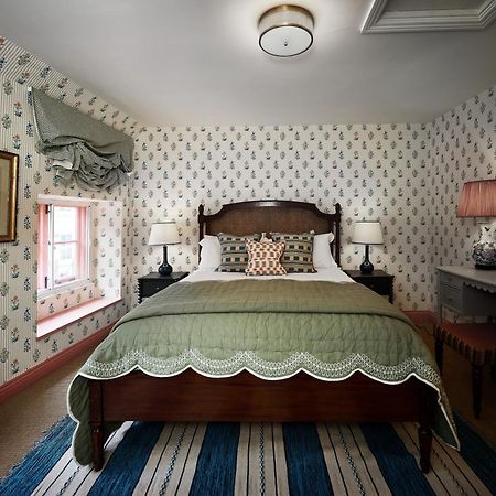Townhouse Suites- Abbey Row Malmesbury Eksteriør billede